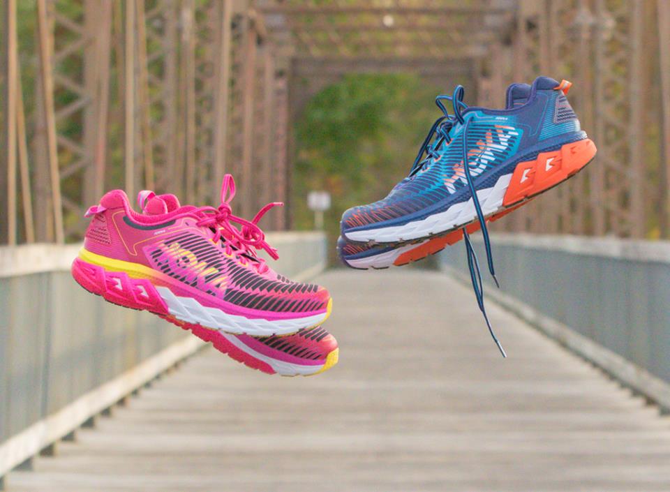 ビタミンカラーのハーモニー HOKA ONE ONEランニングシューズ27cmWIDE