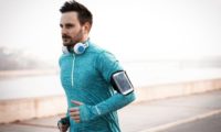 ランニングにおすすめのスマホ用アームバンド人気10選!走っても落ちない!