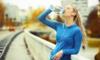ランニング中の水分補給におすすめの給水用ボトル7選