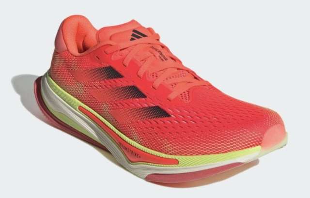 アディダスの2024最新ランニングシューズ3