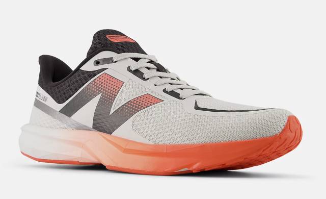 ニューバランス ダイナソフトフラッシュv7